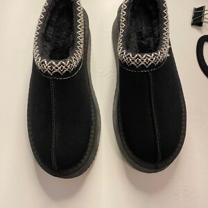 Amazon Black Women's Slippers (Faux Ugg Platform Slippers)